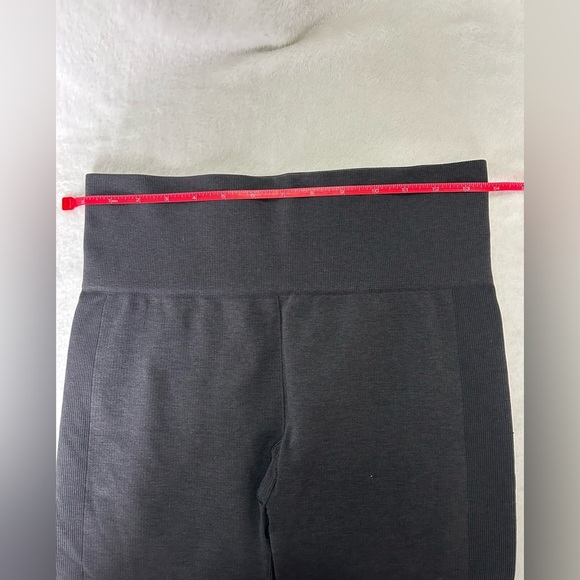 Lululemon Athletica Seamlessly Street Crop Black Leggings size8 Ultimate Comfort - Picture 11 of 11